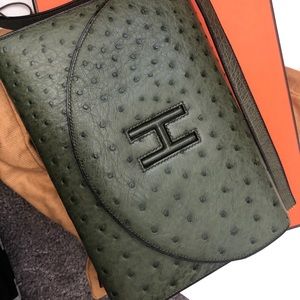 Hermès ostrich clutch